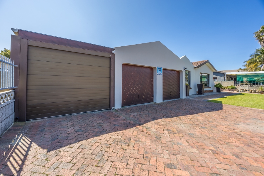 3 Bedroom Property for Sale in Protea Heights Western Cape